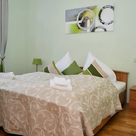 Riverside Ruterra Apartment