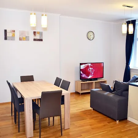 Riverside Ruterra Apartment Prague