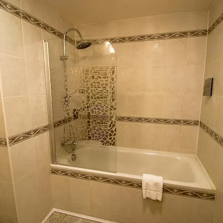 Riverside Ruterra Apartment Apartment